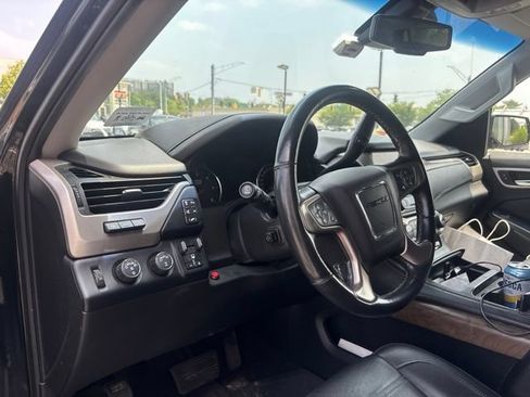 Used 2018 GMC Yukon Denali w/ Denali Ultimate Package AWD/4WD image 6