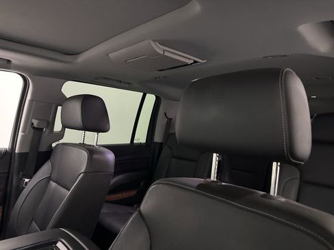Used 2019 Chevrolet Suburban Premier image 33