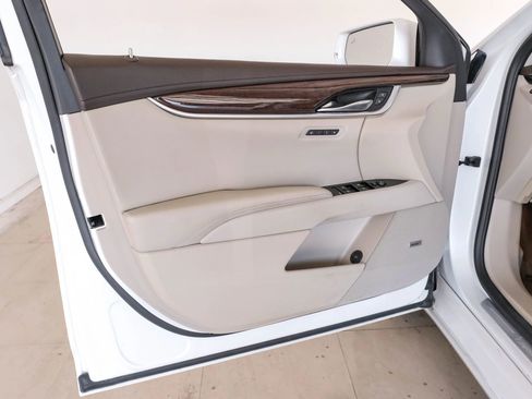Used 2016 Cadillac XTS Premium FWD image 41