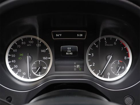 Used 2017 INFINITI QX30 Premium w/ Technology Package image 22