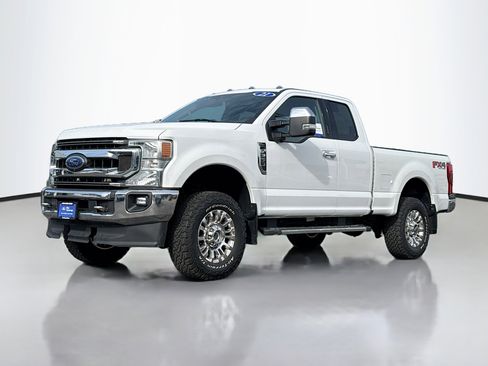 Certified 2021 Ford F350 XLT w/ XLT Premium Package AWD/4WD image 14