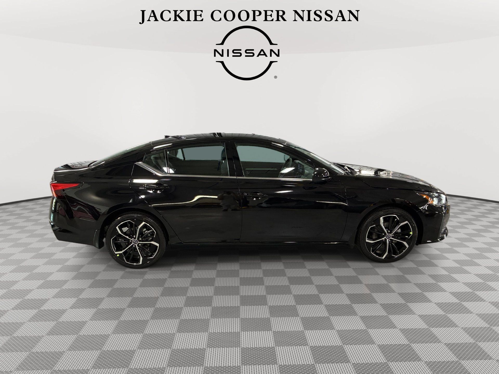 New 2026 Nissan Altima 2.5 SR FWD image 4
