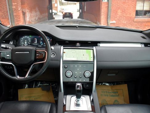 Used 2021 Land Rover Discovery Sport SE image 21