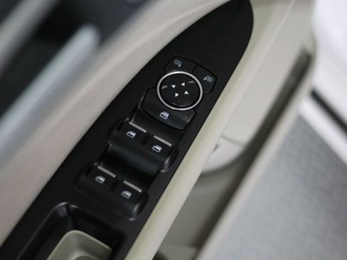 Used 2018 Ford Fusion SE w/ Equipment Group 602A FWD image 44