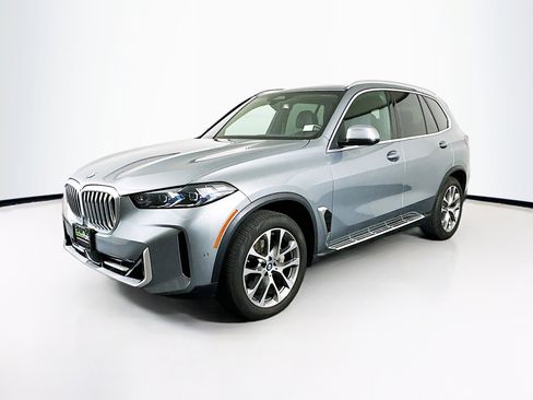 Used 2024 BMW X5 sDrive40i w/ Premium Package image 3