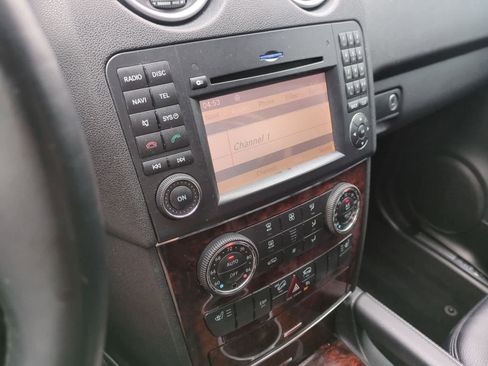 Used 2011 Mercedes-Benz ML 350 4MATIC image 29