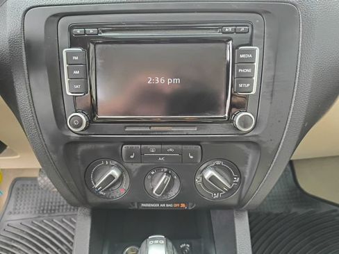Used 2013 Volkswagen Jetta TDI FWD image 26