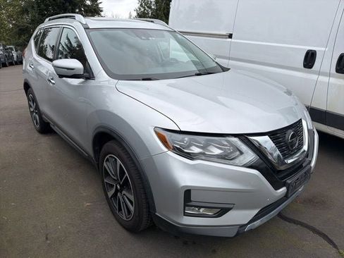 Used 2018 Nissan Rogue SL w/ Premium Package image 4