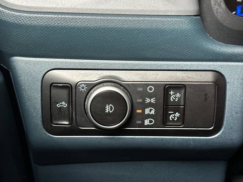 Used 2025 Ford Maverick Lobo AWD/4WD image 37