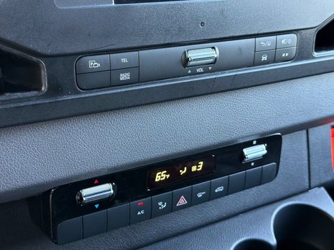 Used 2024 Mercedes-Benz Sprinter 2500 image 19