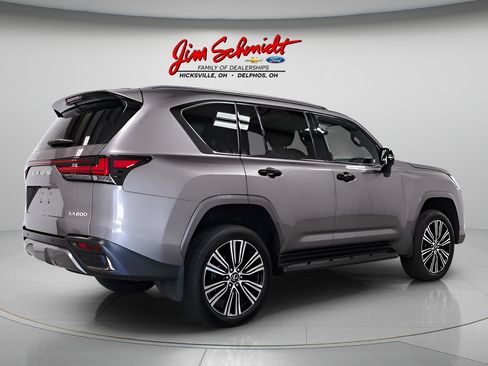 Used 2025 Lexus LX 600 4WD w/ Appearance Package image 6