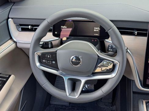Used 2025 Volvo EX90 Ultra AWD/4WD image 19
