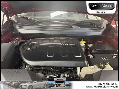 Used 2021 Jeep Cherokee Limited AWD/4WD image 5