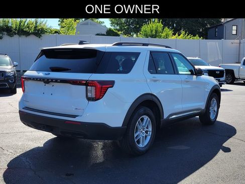 Used 2025 Ford Explorer Active AWD/4WD image 4