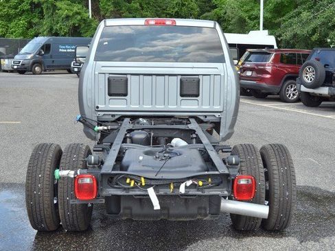 New 2024 RAM 3500 Tradesman w/ Chrome Appearance Group image 7