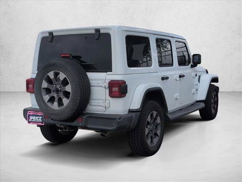 Used 2018 Jeep Wrangler Unlimited Sahara AWD/4WD image 5