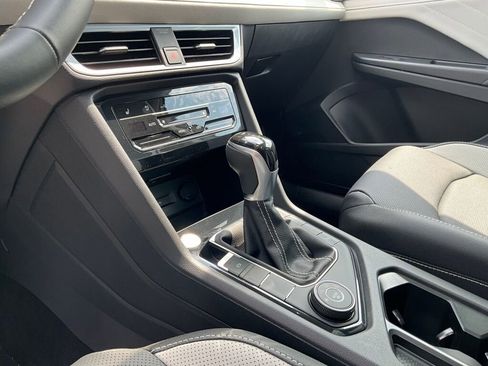 New 2025 Volkswagen Taos SEL image 18