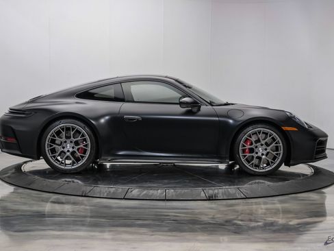 Used 2025 Porsche 911 Carrera S RWD image 18