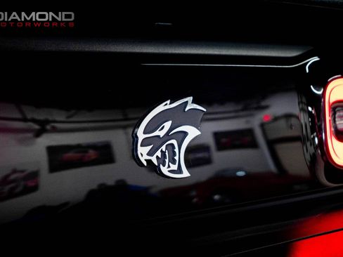 Used 2016 Dodge Challenger SRT Hellcat RWD image 39