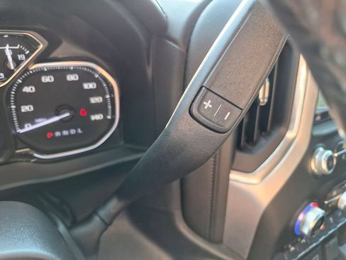 Used 2022 GMC Sierra 1500 SLT w/ SLT Premium Plus Package AWD/4WD image 19