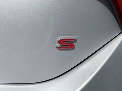 Used 2015 Toyota Corolla S image 28