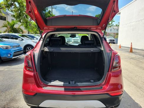 Used 2018 Buick Encore Essence FWD image 10