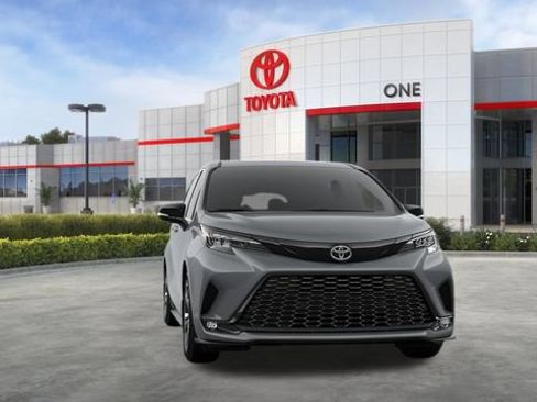 New 2026 Toyota Sienna XSE AWD/4WD image 19