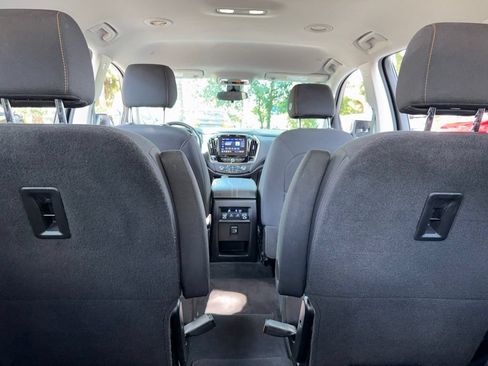 Used 2021 Chevrolet Traverse LT AWD/4WD image 52
