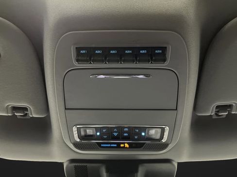 Used 2025 Ford F350 Lariat w/ Black Appearance Package image 29