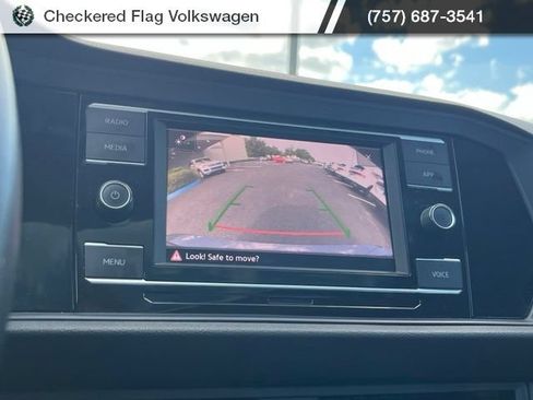 Used 2024 Volkswagen Jetta SE FWD image 36