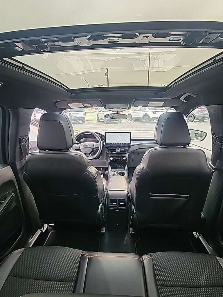 Used 2023 Ford Escape ST-Line w/ Tech Pack #1 AWD/4WD image 14