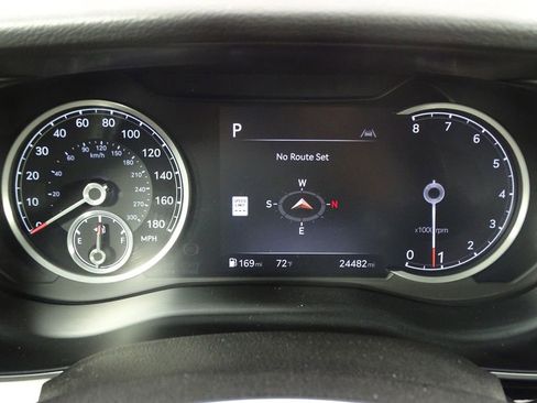 Used 2024 Genesis G70 2.5T image 28