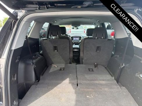 Used 2017 GMC Acadia SLE AWD/4WD image 9