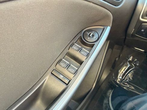 Used 2012 Ford Focus Titanium FWD image 21
