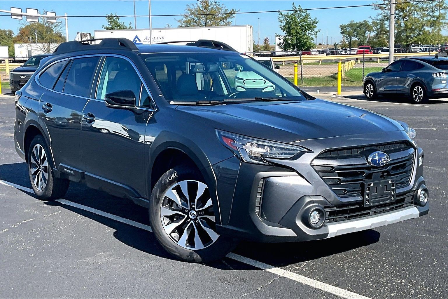 Used 2025 Subaru Outback Limited AWD/4WD image 37