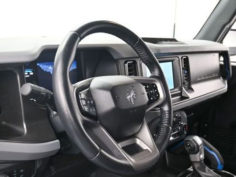 Used 2022 Ford Bronco Black Diamond image 15