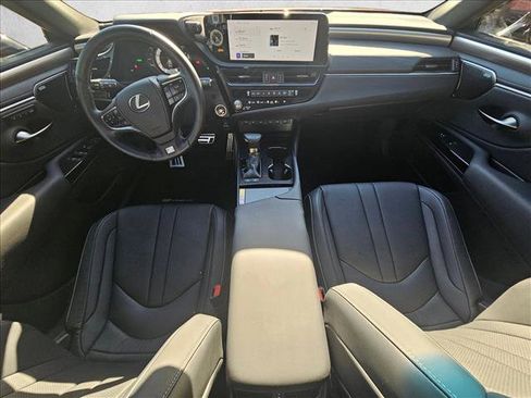 Used 2024 Lexus ES 300h F Sport image 10