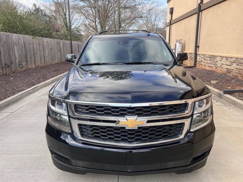 Used 2016 Chevrolet Suburban LT image 2