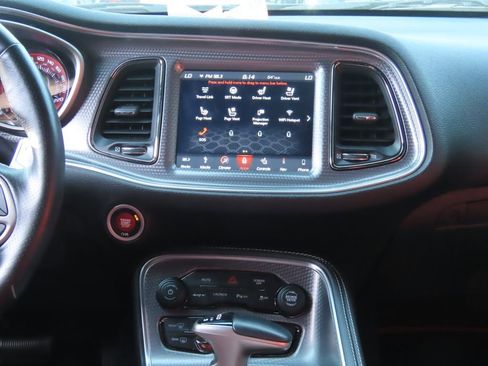 Used 2019 Dodge Challenger SRT Hellcat Redeye image 8