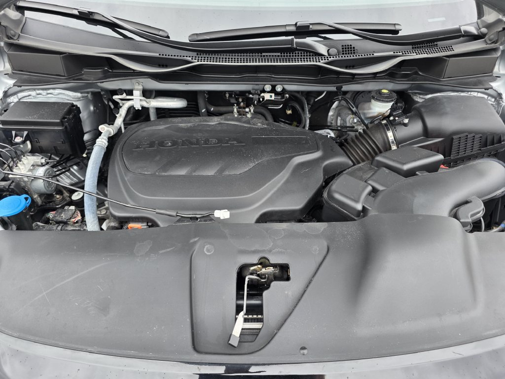 Used 2025 Honda Odyssey Touring image 14