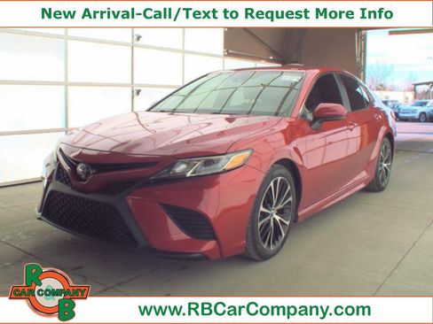 Used 2019 Toyota Camry SE FWD image 1