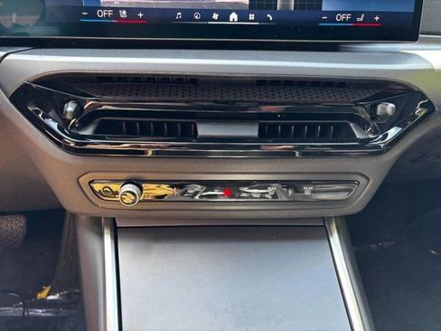 Used 2025 BMW 230i xDrive Coupe w/ Premium Package image 22