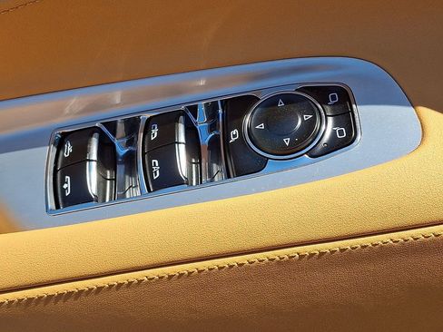 Used 2023 Chevrolet Corvette Stingray Preferred Conv w/ Z51 Performance Package RWD image 24