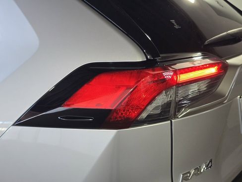 Used 2022 Toyota RAV4 XSE image 10