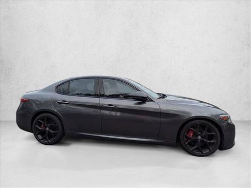 Used 2020 Alfa Romeo Giulia w/ Quick Order Package 22K Sport image 4