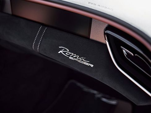 Used 2024 Ferrari Roma Spider RWD image 44