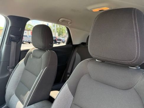 Used 2022 Chevrolet TrailBlazer LT FWD image 8