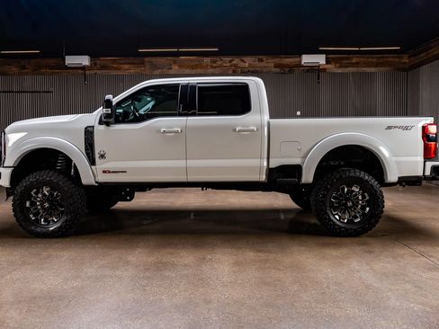 Used 2024 Ford F250 Lariat w/ Lariat Ultimate Package AWD/4WD image 4