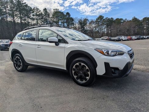 Used 2021 Subaru Crosstrek 2.0i Premium w/ Moonroof Package image 2