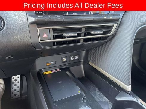 Used 2025 Toyota Camry SE FWD image 32